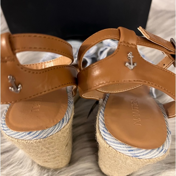NAUTICA  NWT Blue & White Ankle Wedge - Picture 4 of 8